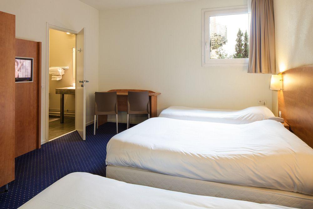 Ibis Budget Bourgoin Jallieu Centre Exterior foto